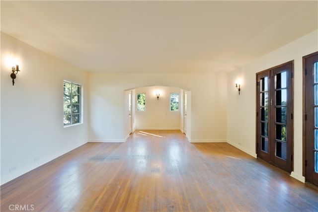 1968 N Wilton, Los Angeles, CA 90068