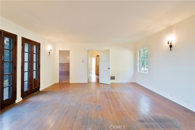1968 N Wilton, Los Angeles, CA 90068