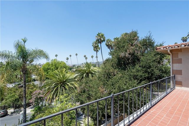 1968 N Wilton, Los Angeles, CA 90068