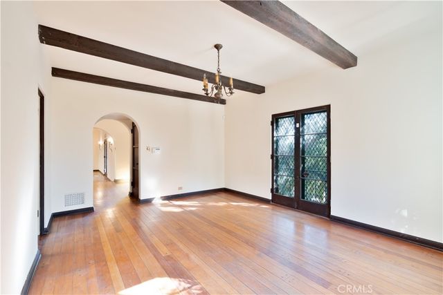 1968 N Wilton, Los Angeles, CA 90068