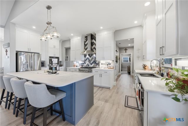 2244 W US Highway 90a, Hallettsville, TX 77964