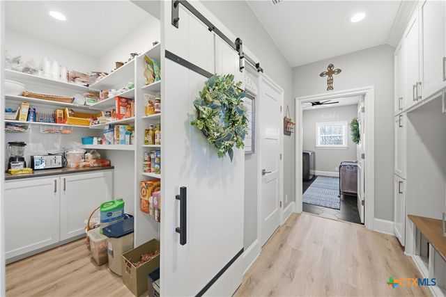 2244 W US Highway 90a, Hallettsville, TX 77964