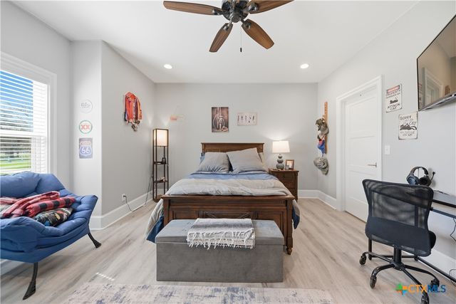 2244 W US Highway 90a, Hallettsville, TX 77964