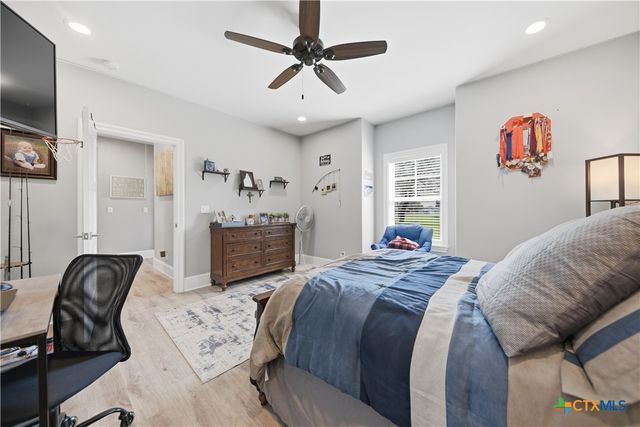 2244 W US Highway 90a, Hallettsville, TX 77964