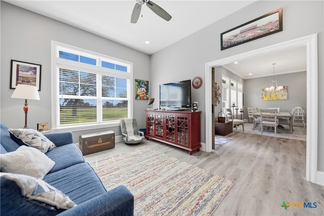 2244 W US Highway 90a, Hallettsville, TX 77964