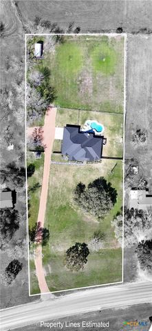 2244 W US Highway 90a, Hallettsville, TX 77964