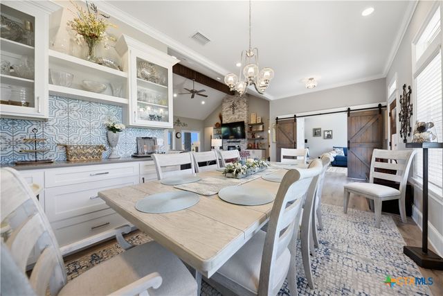 2244 W US Highway 90a, Hallettsville, TX 77964