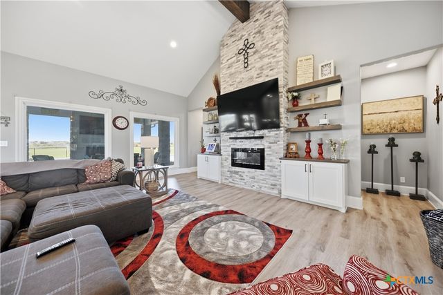 2244 W US Highway 90a, Hallettsville, TX 77964