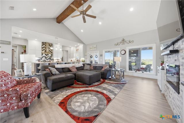 2244 W US Highway 90a, Hallettsville, TX 77964