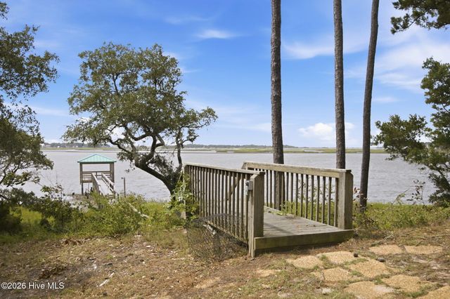 3256 Mullet Creek Place SE, Bolivia, NC 28422