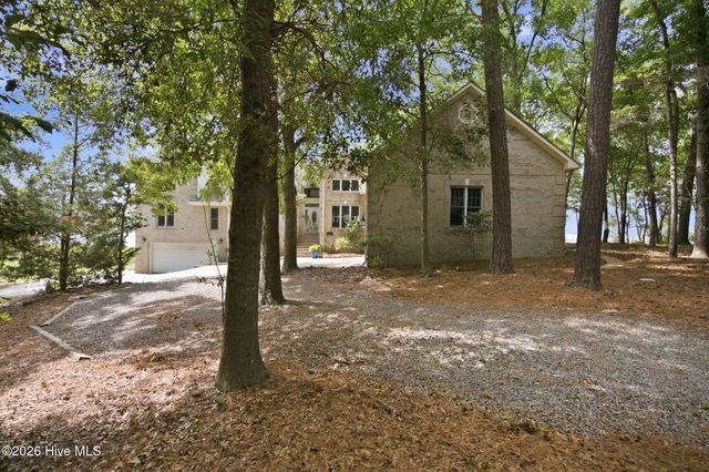 3256 Mullet Creek Place SE, Bolivia, NC 28422