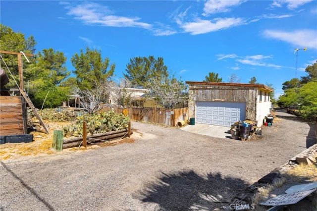 32203 Prairie, Barstow, CA 92311
