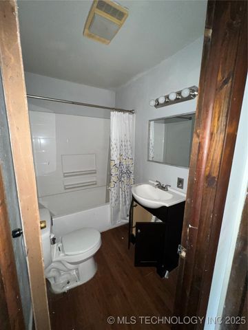 317 W Cedar Street, Stilwell, OK 74960