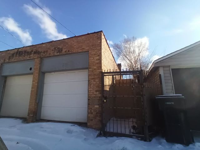 854 N Saint Louis Avenue, Chicago, IL 60651