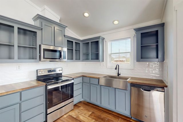 6715 Timberhaven Court, Granbury, TX 76049