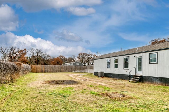 6715 Timberhaven Court, Granbury, TX 76049