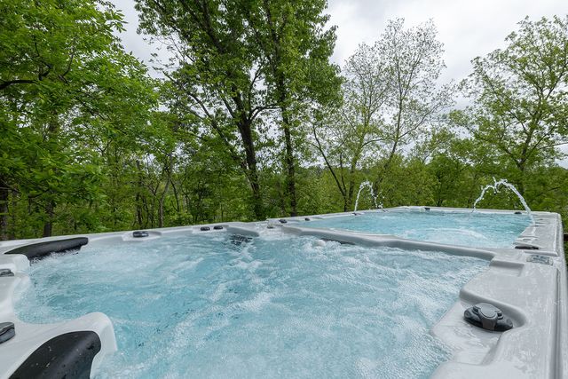 14 Kilbernie Lane, Bella Vista, AR 72715