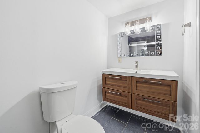 219 Breezewood Drive, Charlotte, NC 28262