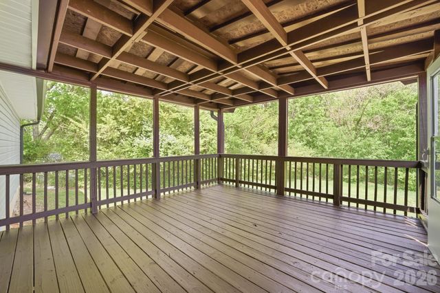 219 Breezewood Drive, Charlotte, NC 28262