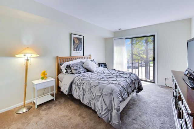 3 The Court Of Harborside Court 208, Northbrook, IL 60062