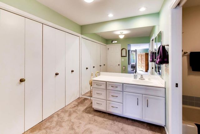 3 The Court Of Harborside Court 208, Northbrook, IL 60062