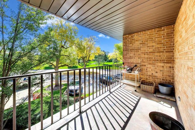 3 The Court Of Harborside Court 208, Northbrook, IL 60062