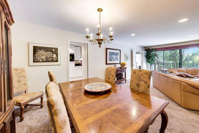 3 The Court Of Harborside Court 208, Northbrook, IL 60062