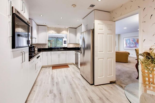 3 The Court Of Harborside Court 208, Northbrook, IL 60062