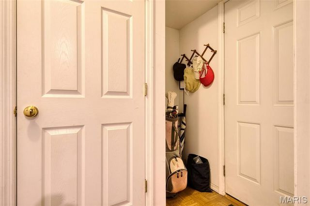 1537 Whispering Creek Drive, Ballwin, MO 63021