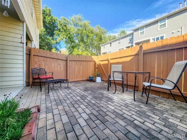 1537 Whispering Creek Drive, Ballwin, MO 63021