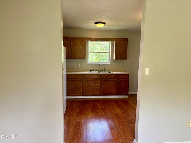 144 Kitty Cole Lane, Dungannon, VA 24245