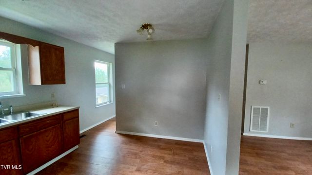 144 Kitty Cole Lane, Dungannon, VA 24245