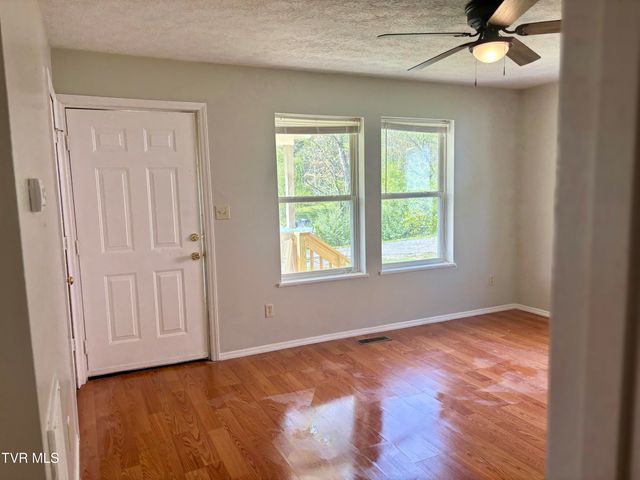 144 Kitty Cole Lane, Dungannon, VA 24245