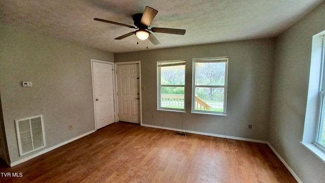 144 Kitty Cole Lane, Dungannon, VA 24245
