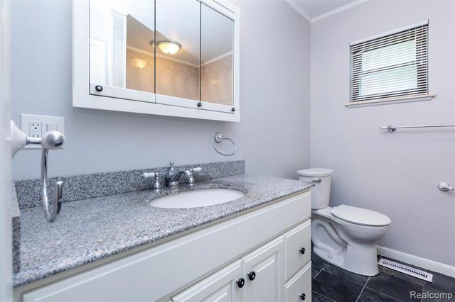 7580 Thornwood Street, Canton, MI 48187