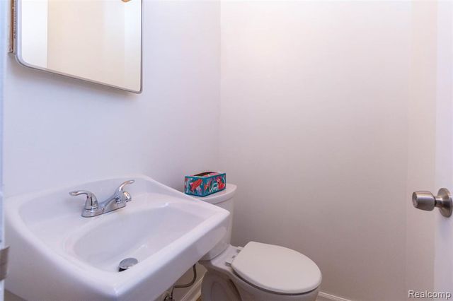 7580 Thornwood Street, Canton, MI 48187