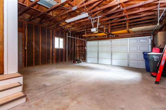 7580 Thornwood Street, Canton, MI 48187