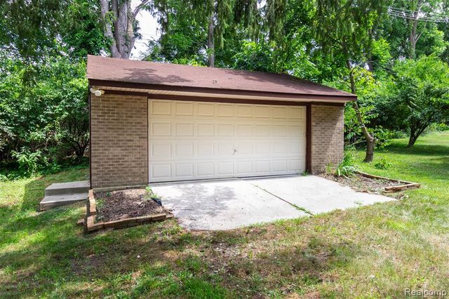 7580 Thornwood Street, Canton, MI 48187