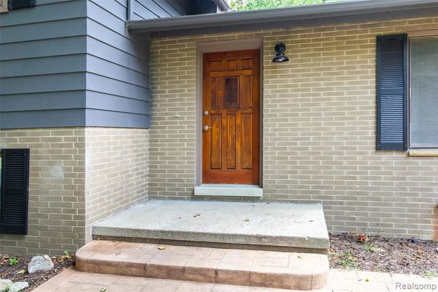 7580 Thornwood Street, Canton, MI 48187