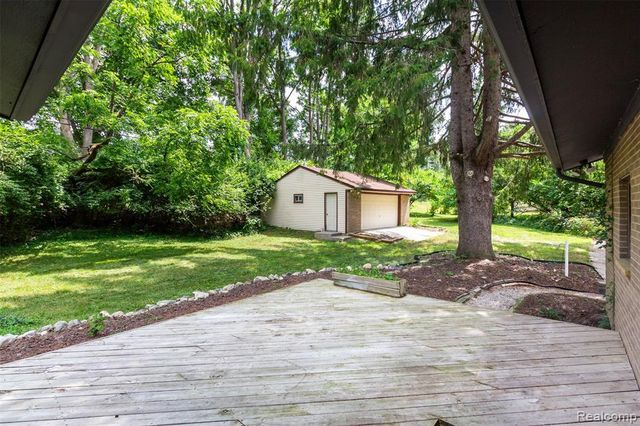 7580 Thornwood Street, Canton, MI 48187