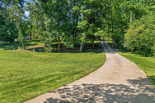 674 Hill Rd, Brentwood, TN 37027