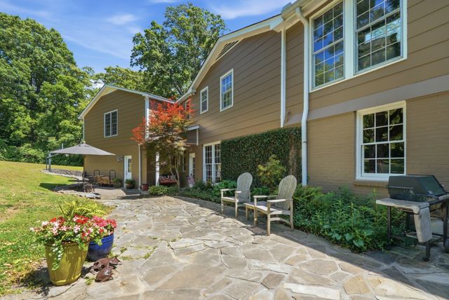 674 Hill Rd, Brentwood, TN 37027