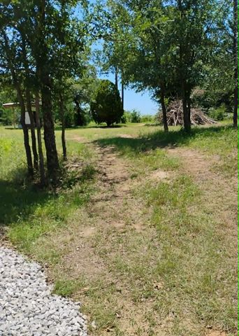 763 Frontier Street, Bowie, TX 76230