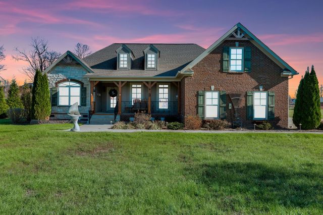 3043 Cross Gate Ln, Columbia, TN 38401