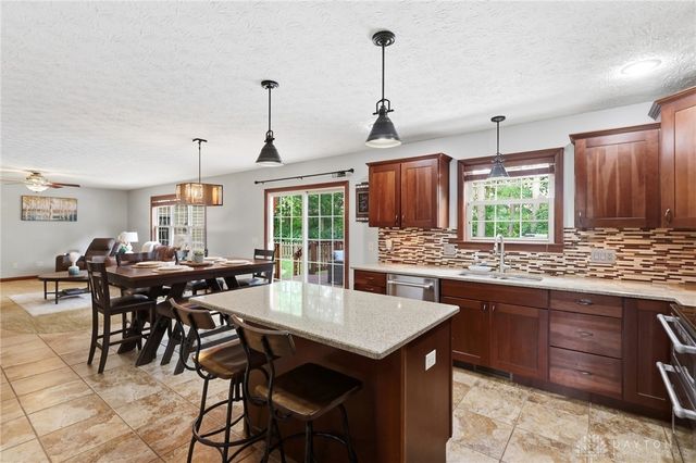 1927 Cider Mill Way, Tipp City, OH 45371