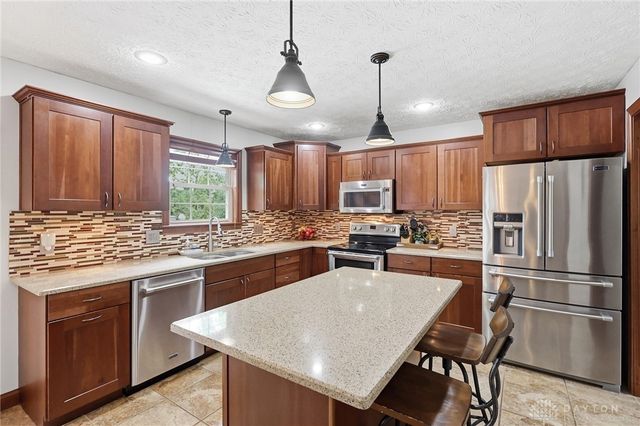 1927 Cider Mill Way, Tipp City, OH 45371
