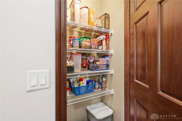 1927 Cider Mill Way, Tipp City, OH 45371