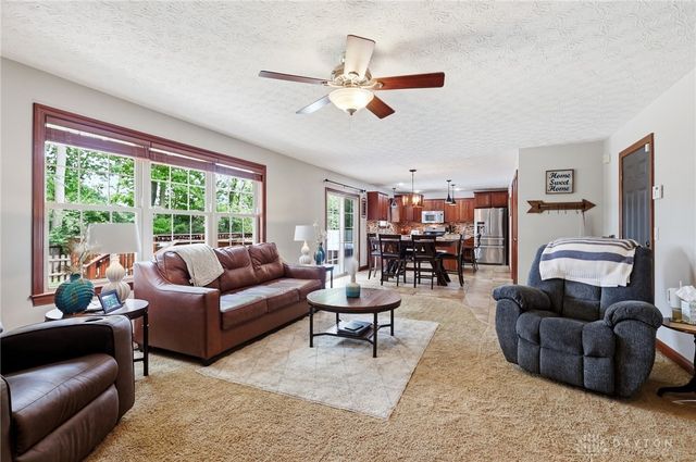 1927 Cider Mill Way, Tipp City, OH 45371