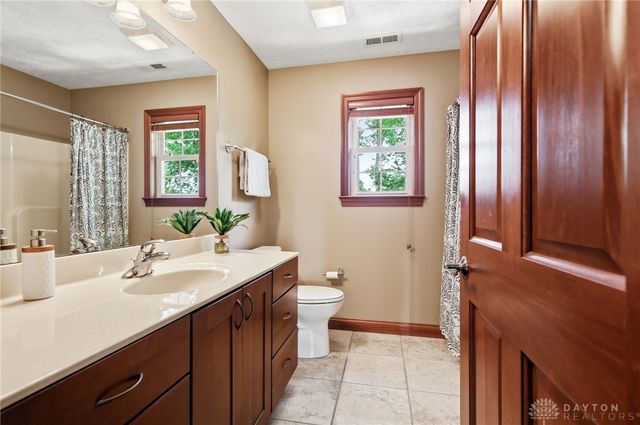 1927 Cider Mill Way, Tipp City, OH 45371
