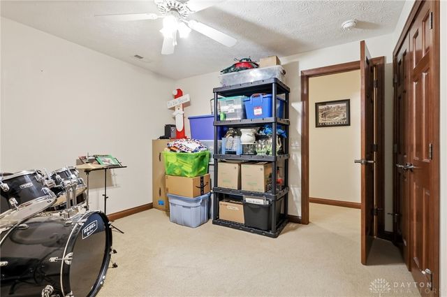 1927 Cider Mill Way, Tipp City, OH 45371